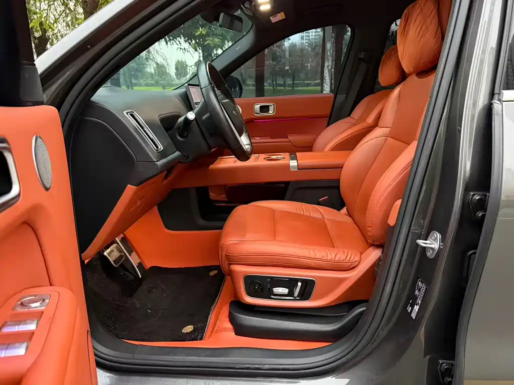 Li Auto Li L8 — миниатюра 4