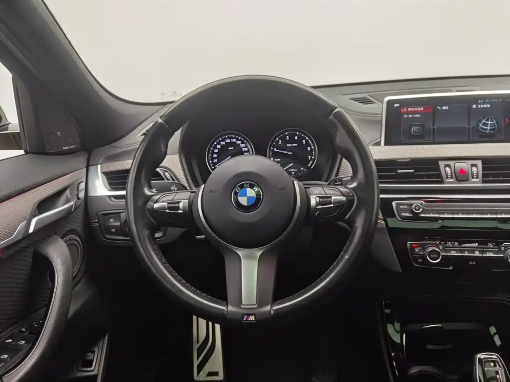 BMW X2 (Import) — миниатюра 11
