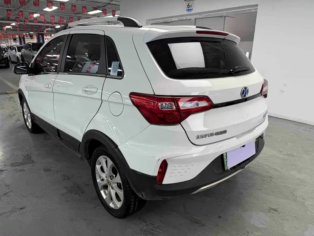 BAIC New Energy EC5 — миниатюра 11