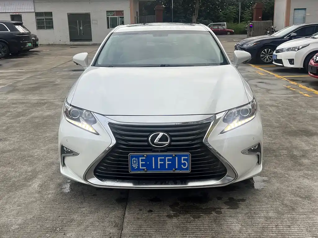Lexus ES 2015 200 Elite