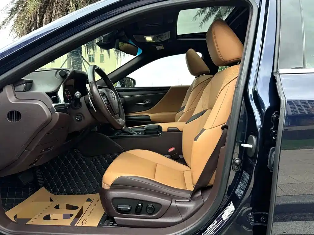 Lexus ES — миниатюра 7