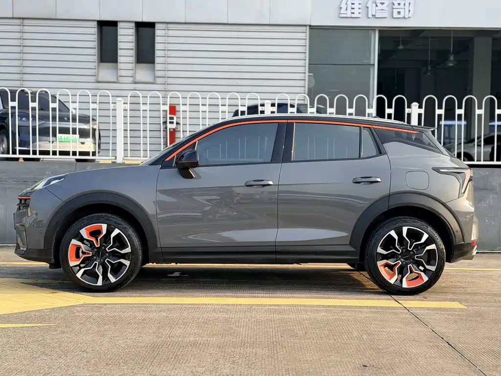 Lynk & Co 06 — миниатюра 14