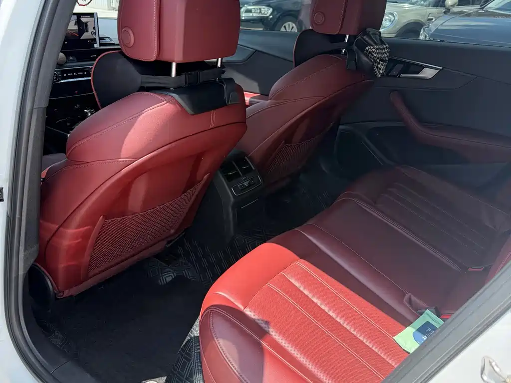 Audi A4L — миниатюра 12