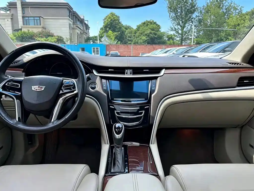 Cadillac XTS — миниатюра 11