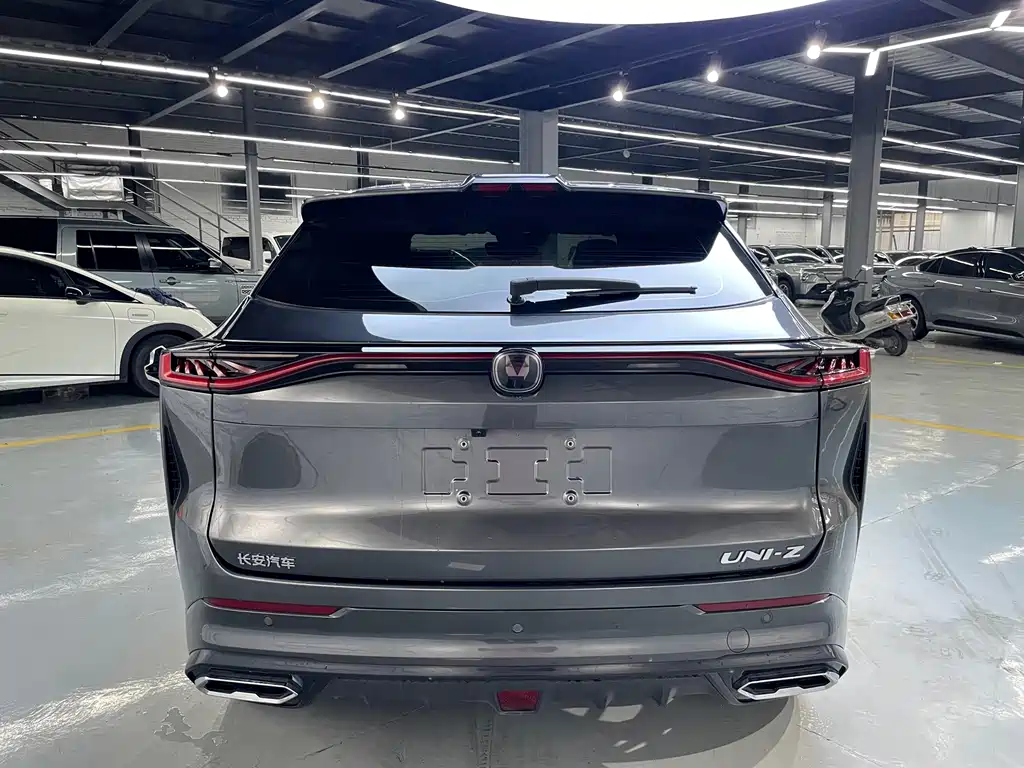 Changan UNI-Z New Energy — миниатюра 17