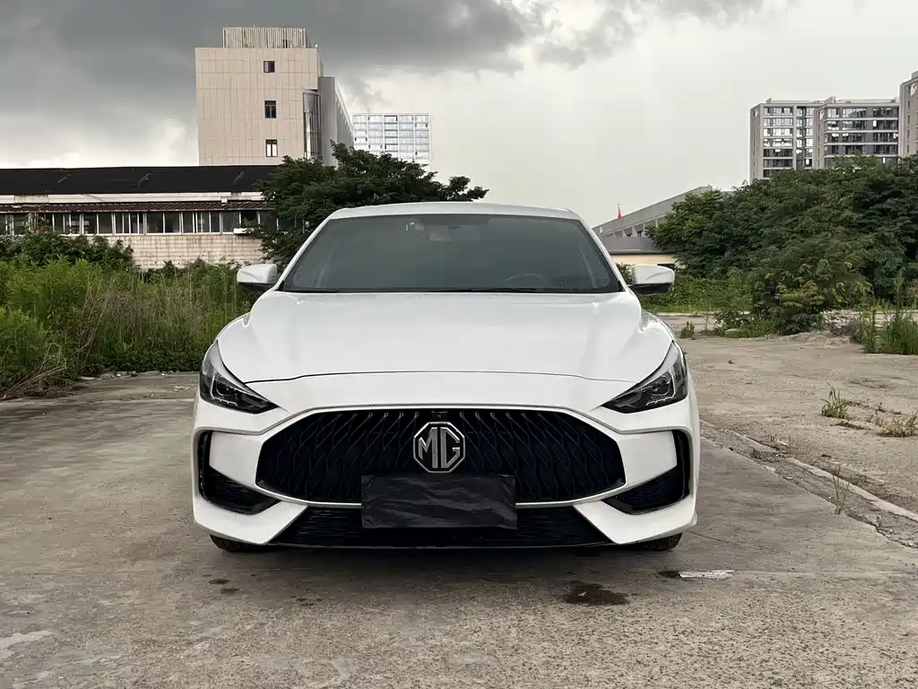 2022 MG 5 - zdjęcie 1 z 16