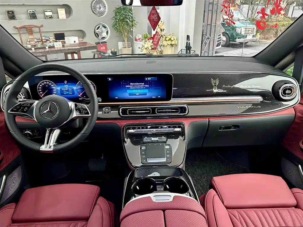 Mercedes-Benz V-Class V 2024 V 300 L Luxury