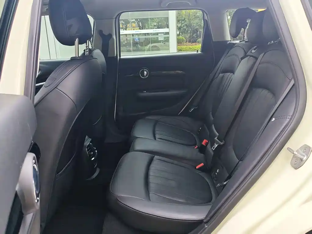 MINI Mini Clubman — миниатюра 11