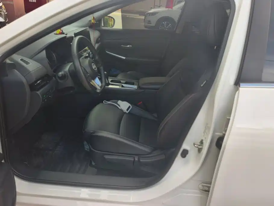 Nissan Sylphy — миниатюра 9