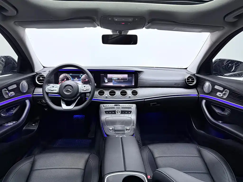 Mercedes-Benz E-Class — миниатюра 12
