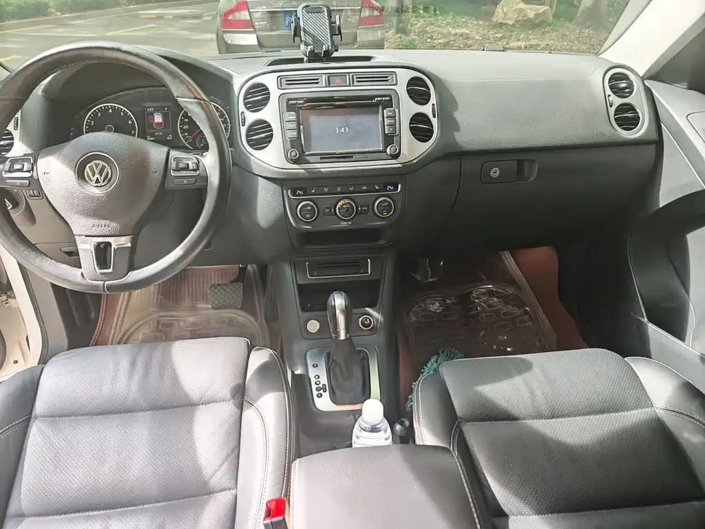 Volkswagen Tiguan — миниатюра 8