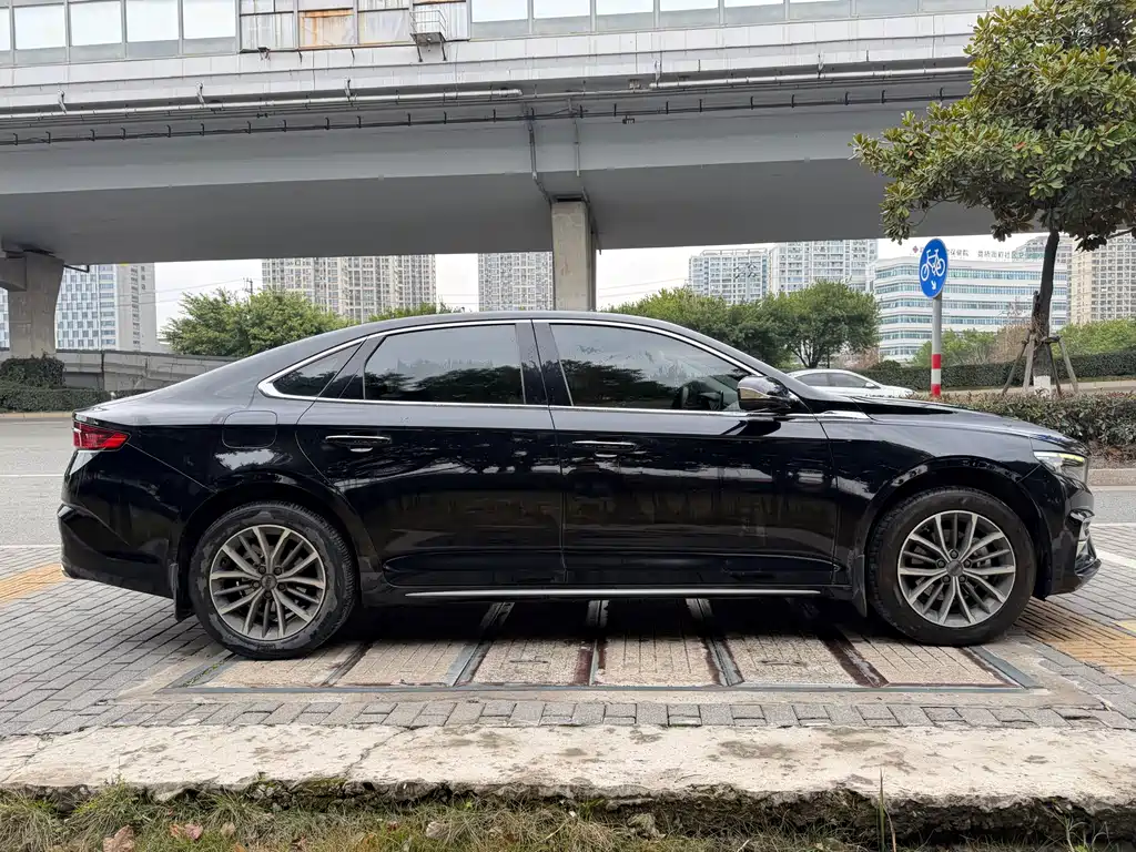 GEELY AUTOMOBILE XINGRUI