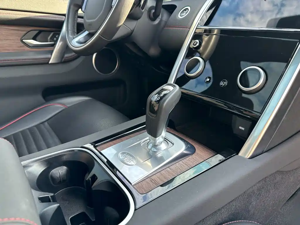 Land Rover Discovery Sport — миниатюра 17