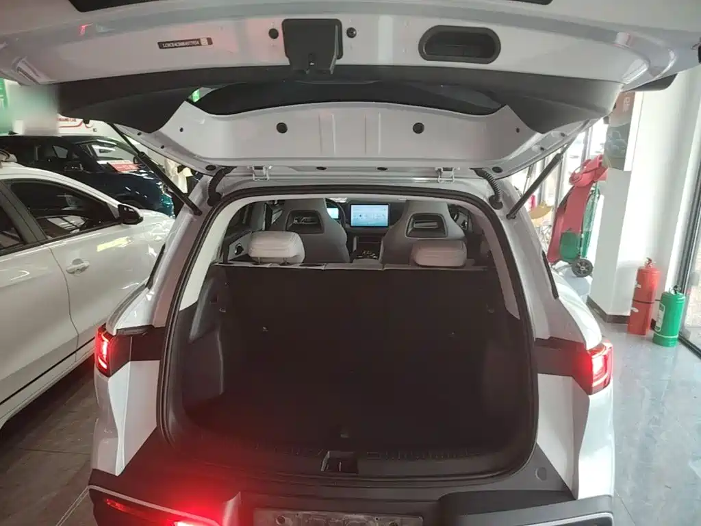 BYD Yuan UP — миниатюра 19