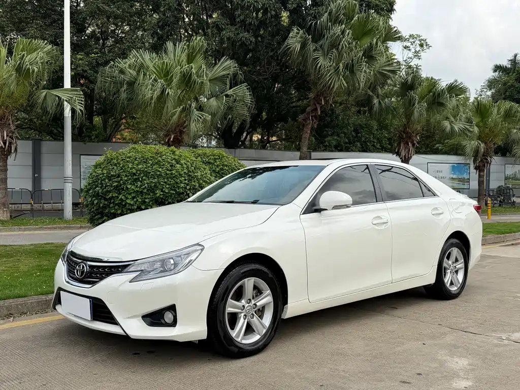 Купить Toyota Reiz