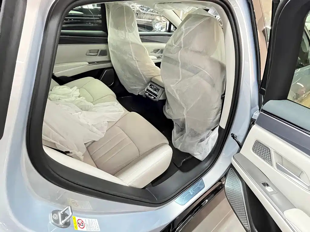 BYD Хань Ли — миниатюра 10