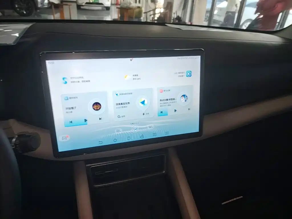 BYD Yuan UP — миниатюра 13