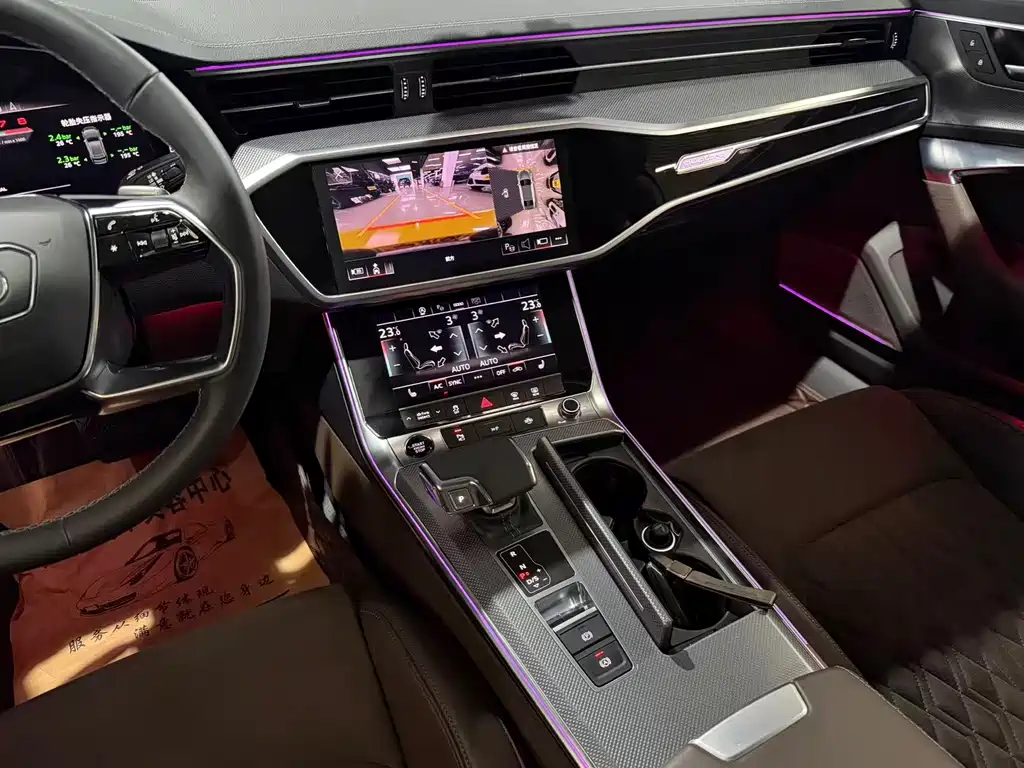 Audi A7L 2024 45TFSI quattro S-line