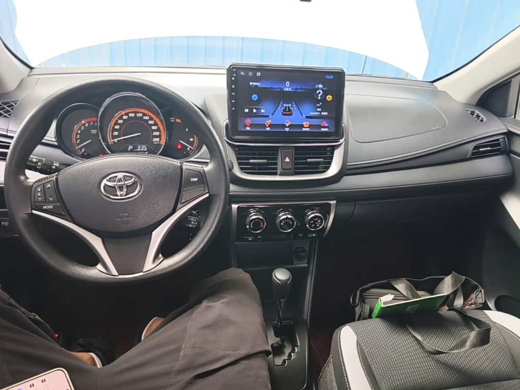 Toyota YARiS L Zhi Xuan 1.5 л 2022 г. Белый, пробег 18300 км