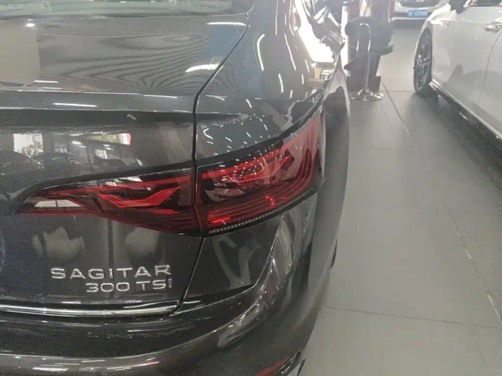 Volkswagen Sagitar — миниатюра 8