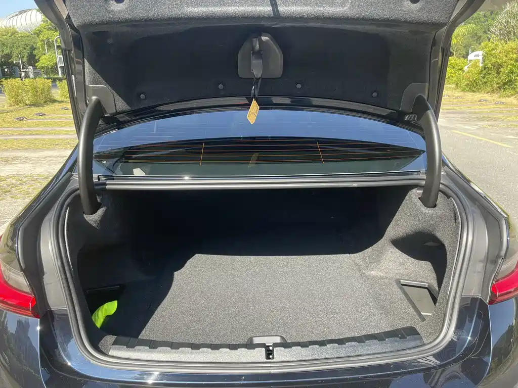 BMW i3 — миниатюра 10