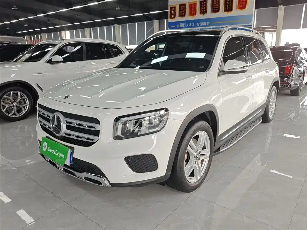 Mercedes-Benz GLB 2023