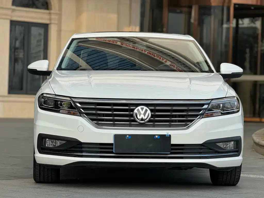 Volkswagen Lavida — миниатюра 2