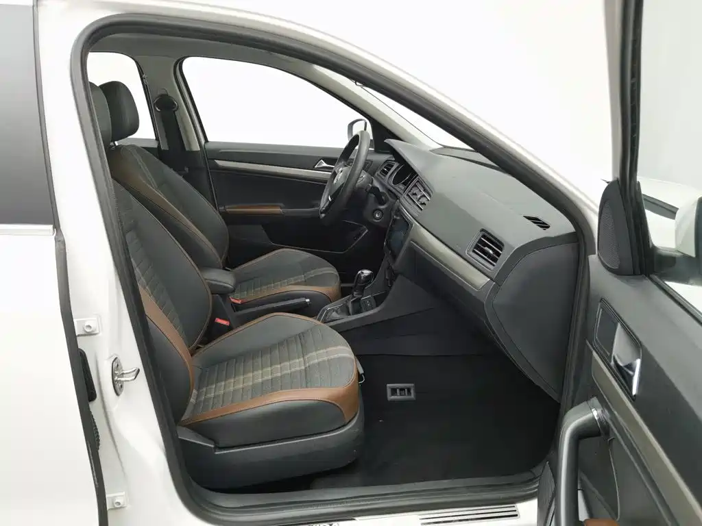 Volkswagen Lavida — миниатюра 23
