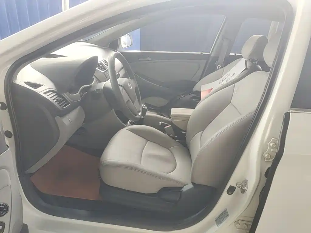 Hyundai Verna — миниатюра 15