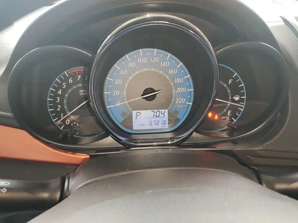Toyota Yaris L — миниатюра 12