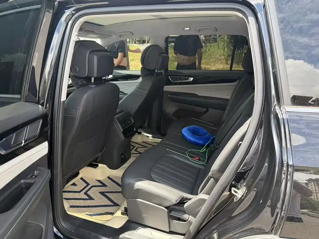 Volkswagen Teramont — миниатюра 4