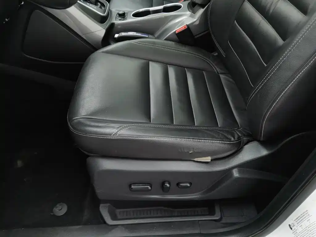 Ford Kuga — миниатюра 20