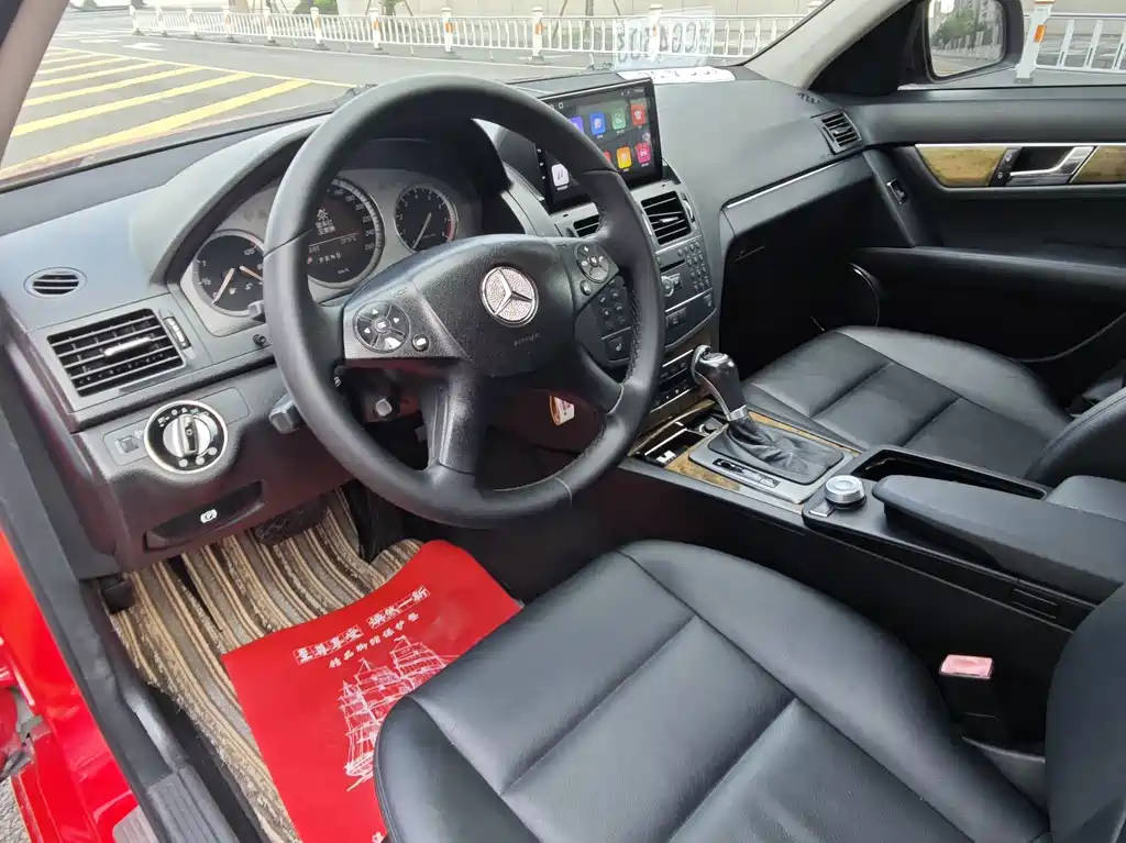 Mercedes-Benz C-Class — миниатюра 10