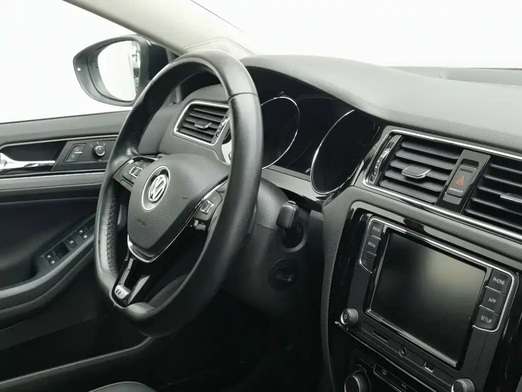 Volkswagen Sagitar — миниатюра 22