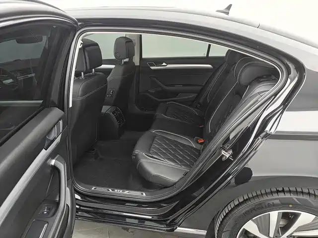 Volkswagen 迈腾 PHEV — миниатюра 13