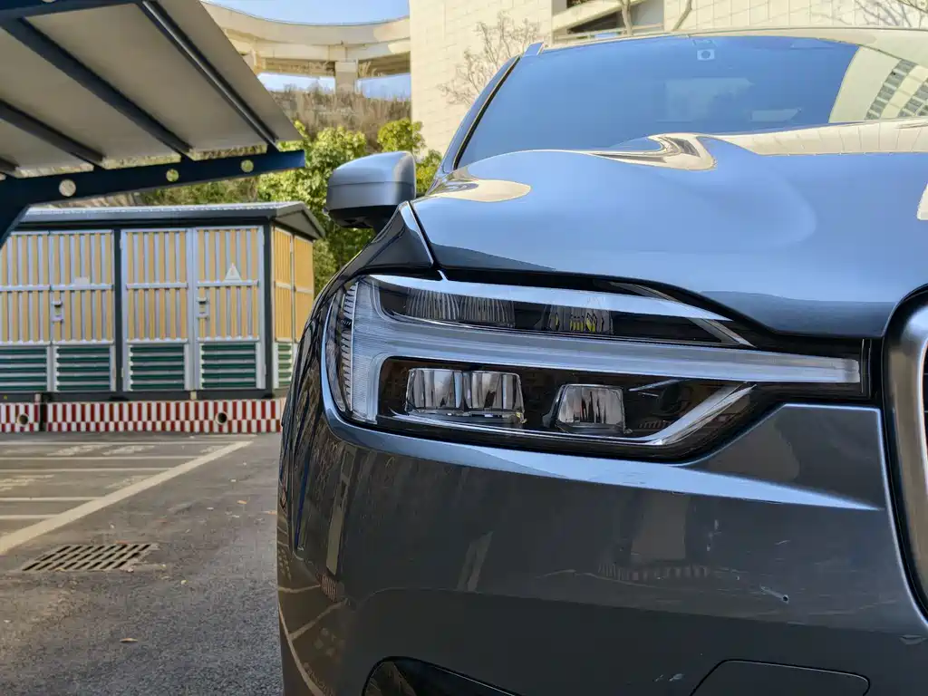 VOLVO XC60 PLUG IN HYBRID