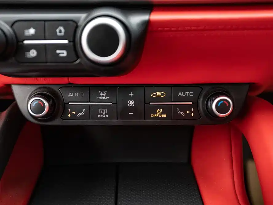 Ferrari GTC4Lusso — миниатюра 12