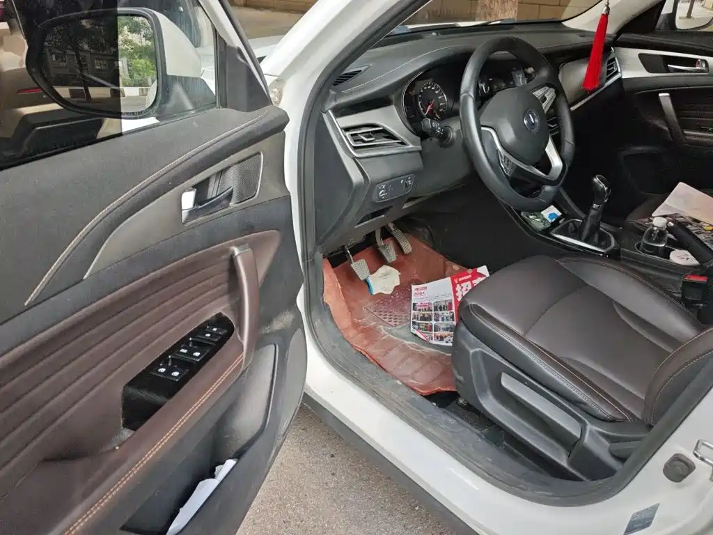 Changan CS35PLUS — миниатюра 17