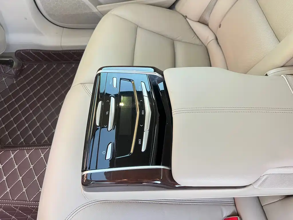 Cadillac XTS — миниатюра 15