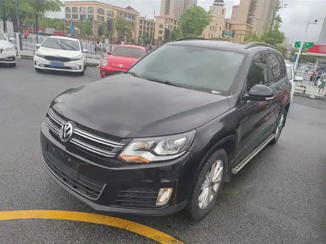 VOLKSWAGEN TIGUAN 2016
