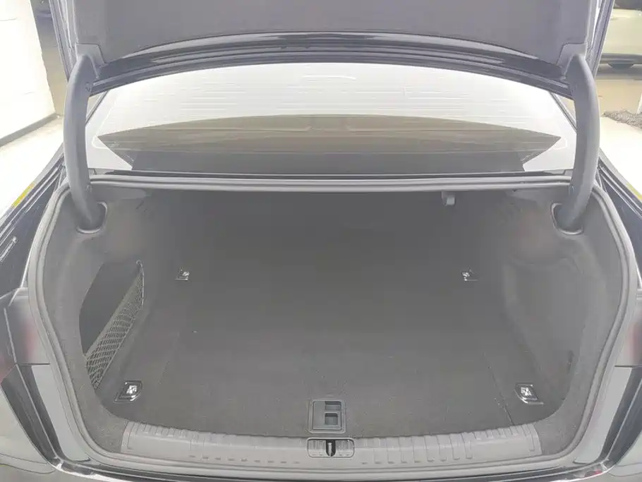 Audi A6L — миниатюра 4