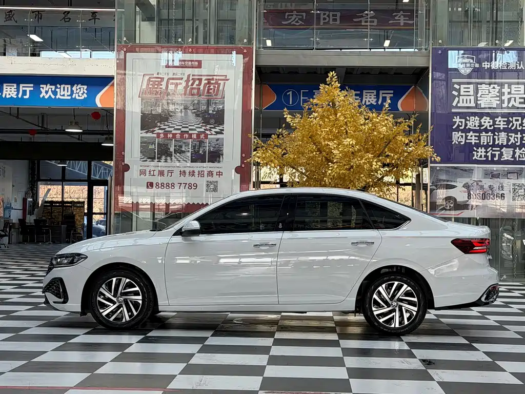 Volkswagen Lavida — миниатюра 7