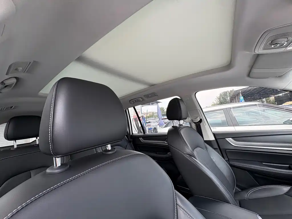 Roewe RX8 — миниатюра 17