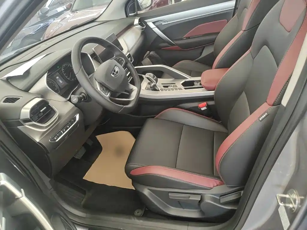 Geely Binyue — миниатюра 15