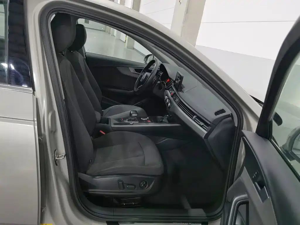 Audi A4L — миниатюра 23