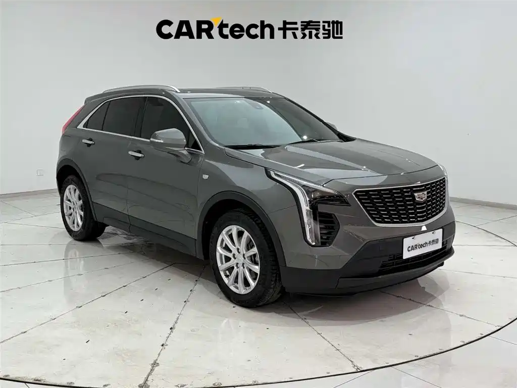 CADILLAC XT4