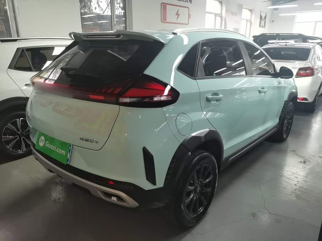 CHERY Tiggo 3x 1.5 л 2023 г. Зелёный, пробег 13899 км