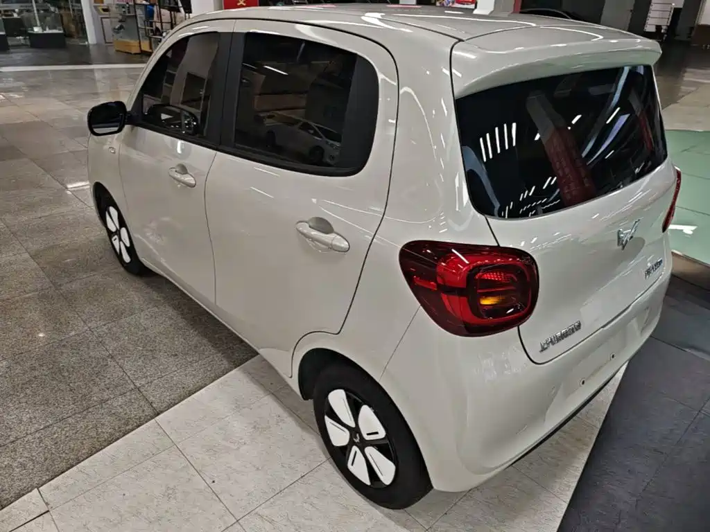 Wuling MINIEV — миниатюра 5