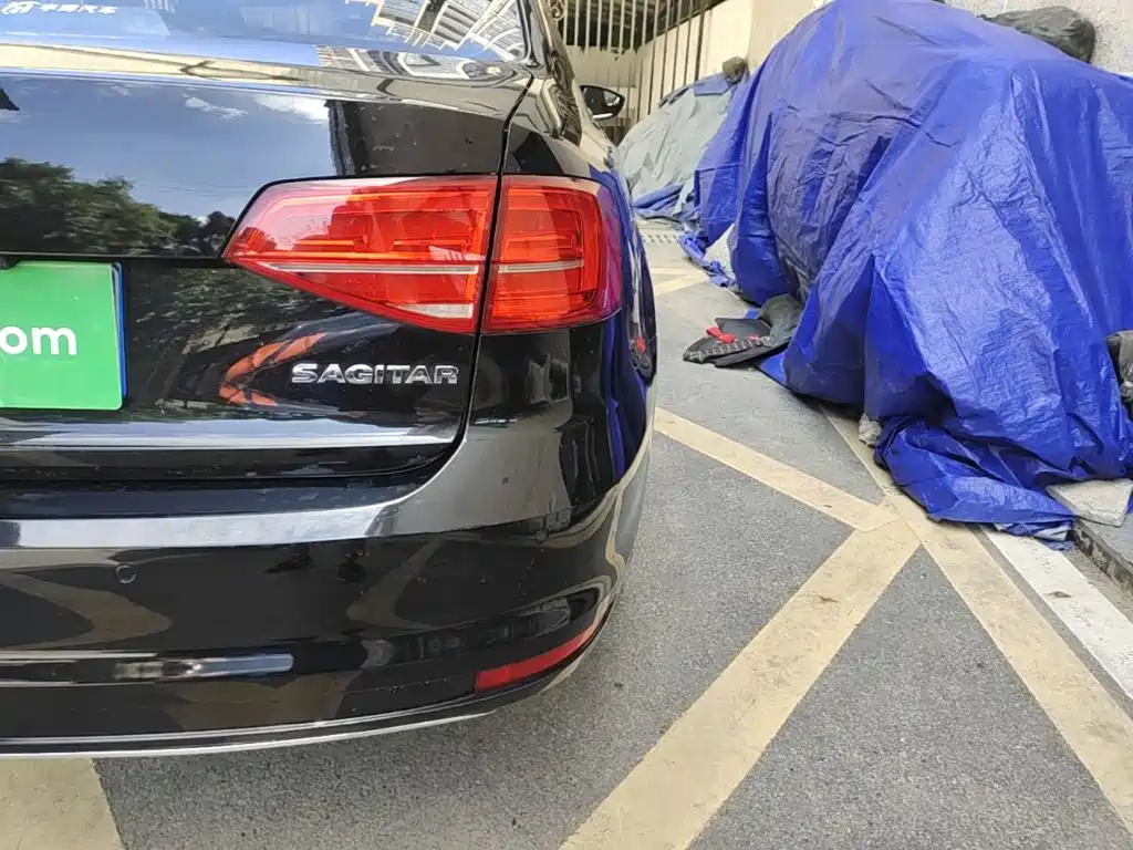 Volkswagen Sagitar — миниатюра 8