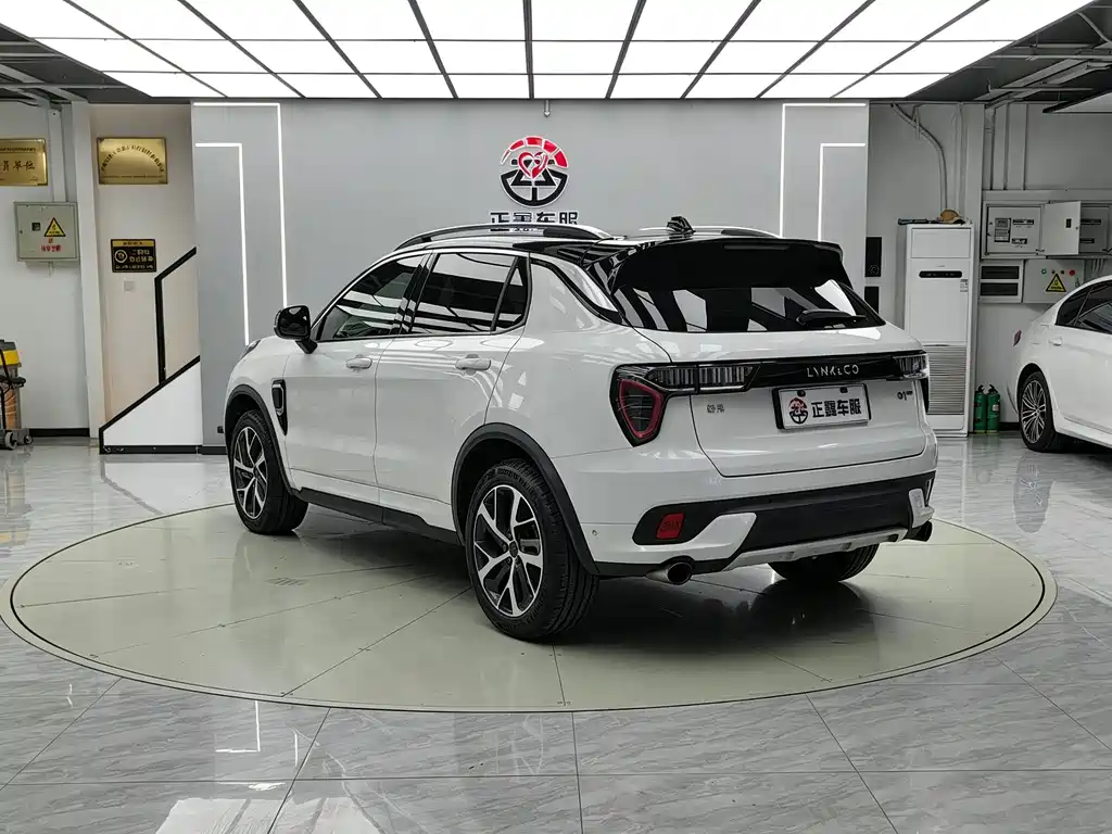 Lynk & Co 01 EM-P — миниатюра 15